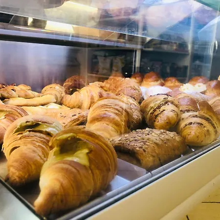 Couette-café Elifani Marina